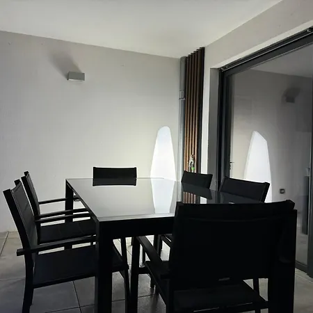 T3 Neuf Avec Terrasse Et Jardin Face A La 公寓 邦多勒